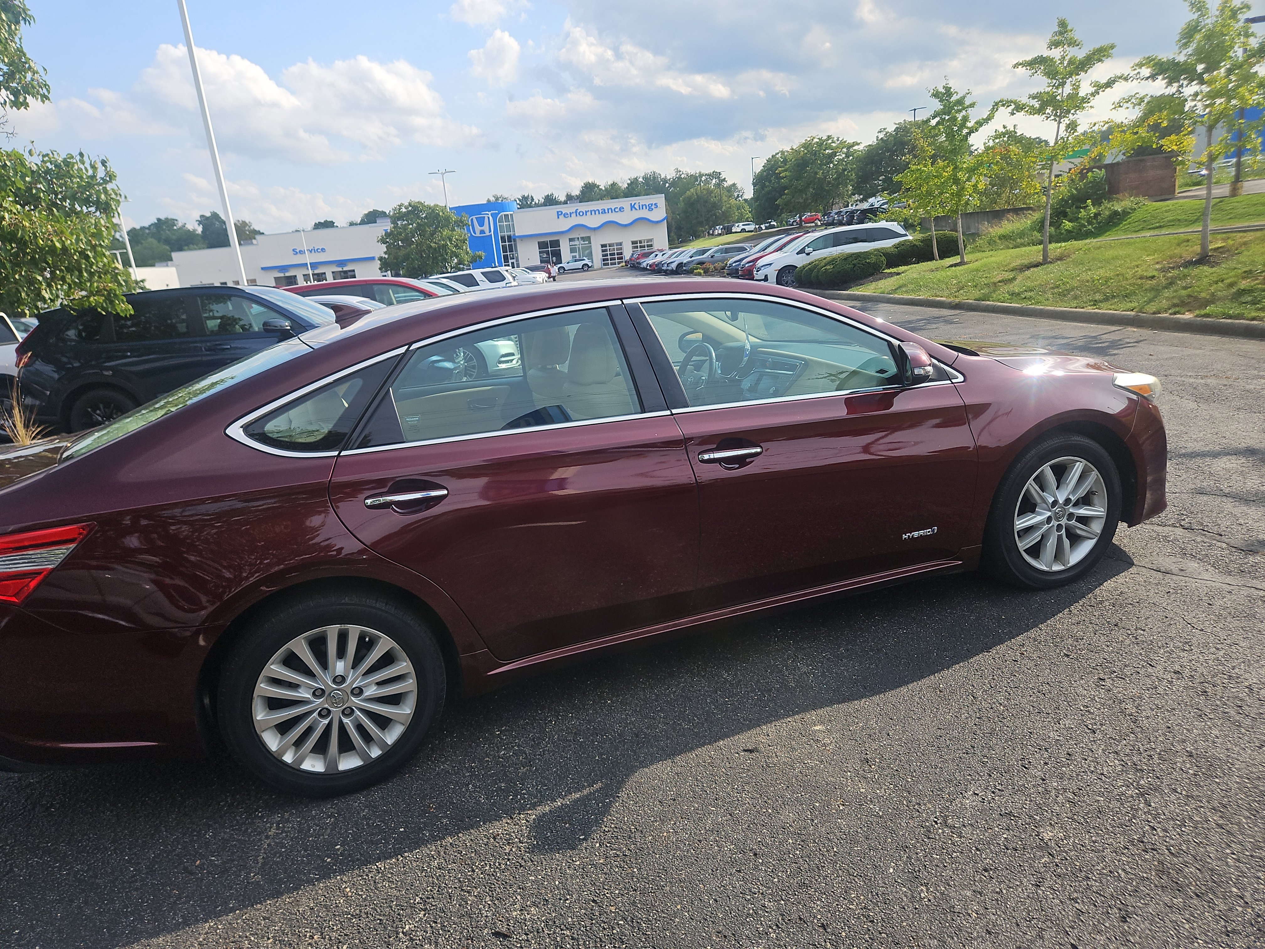 Used 2014 Toyota Avalon Limited FWD image 18