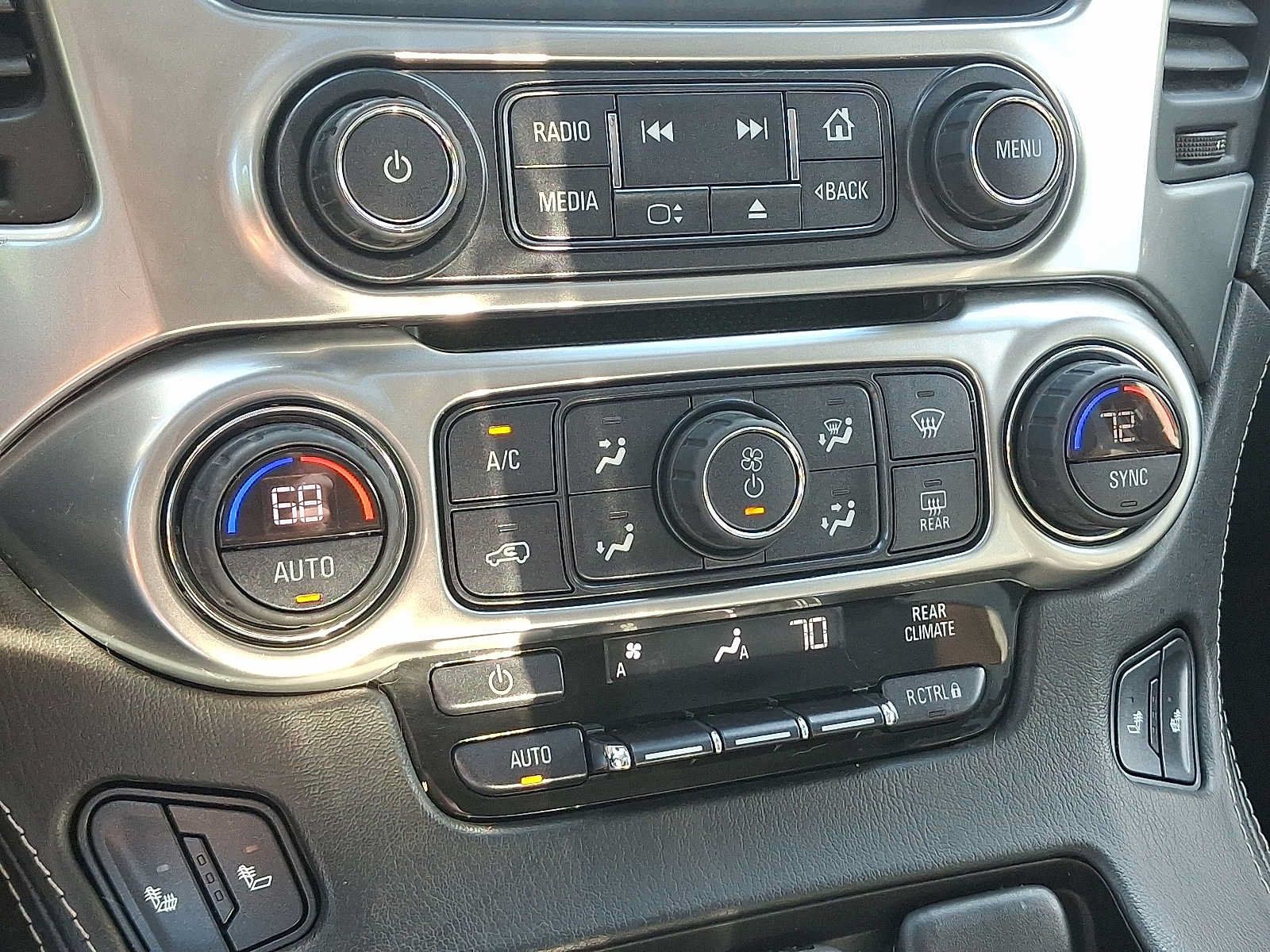 Used 2020 Chevrolet Tahoe LT AWD/4WD image 16