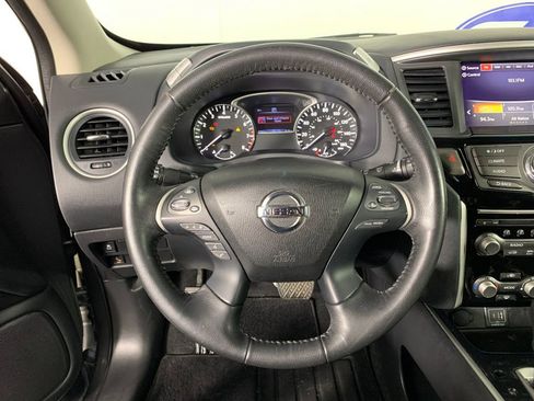Used 2020 Nissan Pathfinder SV FWD image 22
