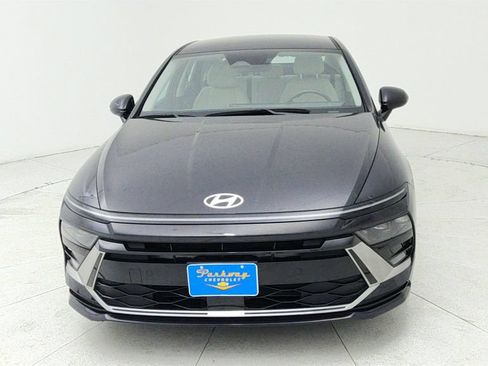 Used 2025 Hyundai Sonata SEL FWD image 2