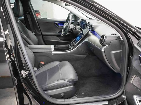 Used 2023 Mercedes-Benz C 300 Sedan image 17