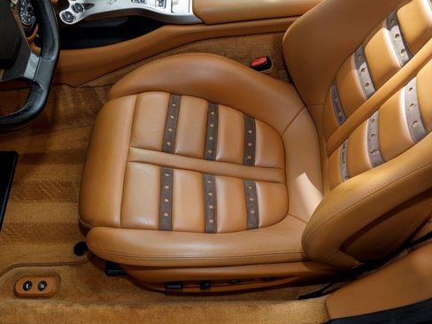 Used 2010 Ferrari California image 21