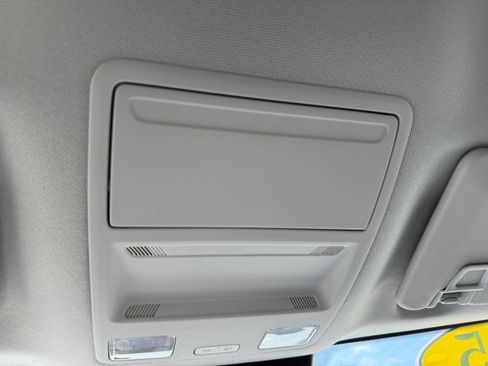 Certified 2025 Ford Maverick XLT FWD image 33