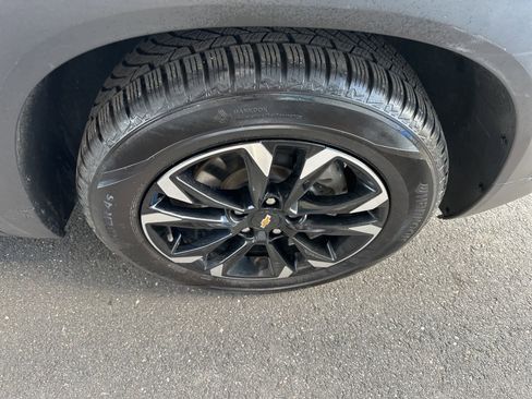 Used 2021 Chevrolet TrailBlazer LT w/ Convenience Package image 12