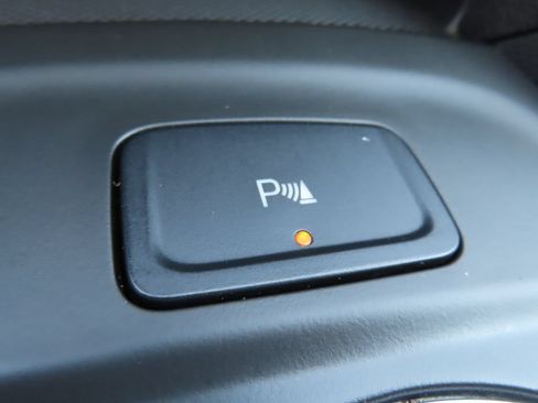 Used 2022 Chevrolet Equinox LT AWD/4WD image 13