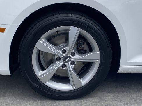 Used 2019 Audi A4 2.0T Premium FWD image 8