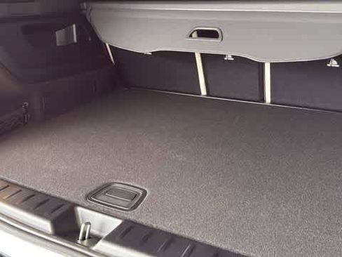 Used 2026 Mercedes-Benz GLB 250 4MATIC image 34