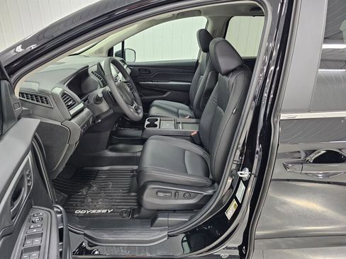 New 2026 Honda Odyssey EX-L image 2