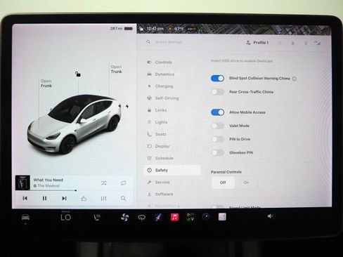 Used 2021 Tesla Model Y Long Range AWD/4WD image 30