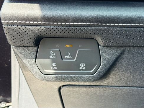 Used 2024 Volkswagen Atlas Cross Sport SE w/ Panoramic Sunroof Package AWD/4WD image 36