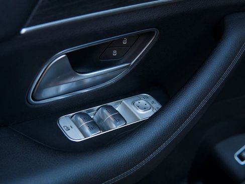 Used 2023 Mercedes-Benz GLE 350 w/ 3rd Row Seat Package image 22