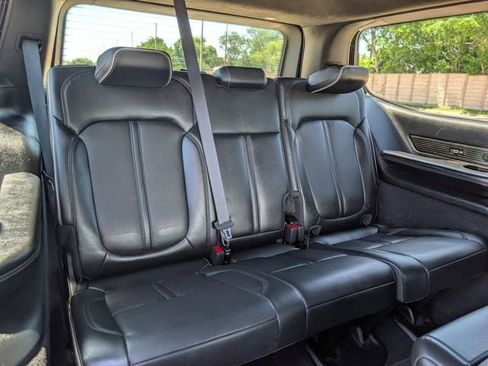Used 2023 Jeep Grand Wagoneer Series II AWD/4WD image 27