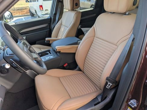 New 2026 Land Rover Discovery Limited Edition AWD/4WD image 5