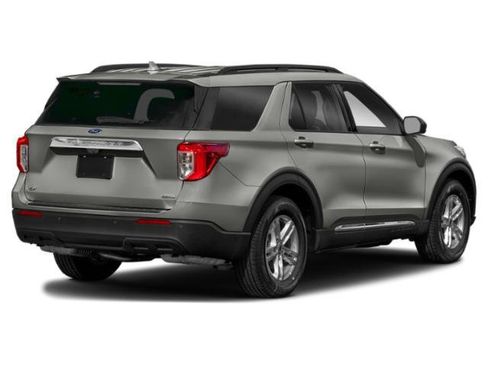 Used 2020 Ford Explorer XLT w/ Equipment Group 202A AWD/4WD image 2