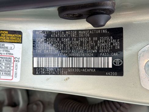 Used 2006 Toyota Avalon Limited FWD image 22