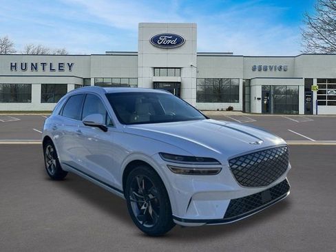 Used 2024 Genesis Electrified GV70 Advanced image 4