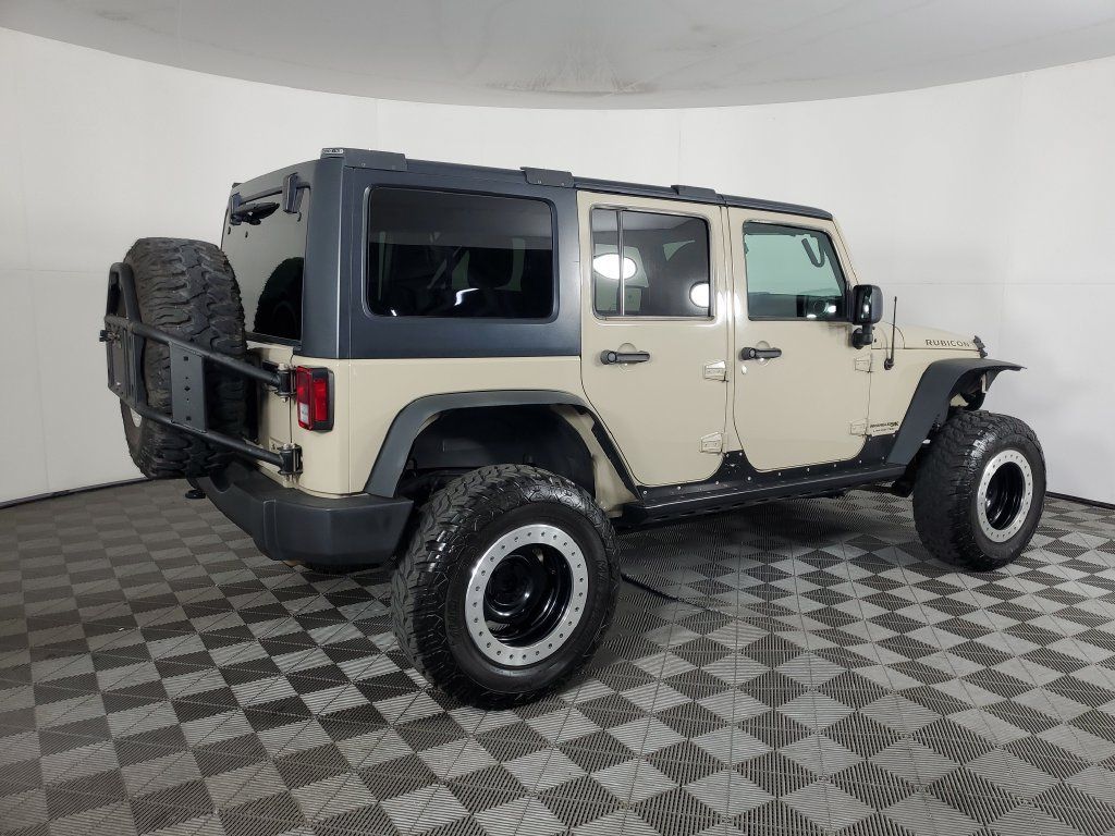 Used 2018 Jeep Wrangler Unlimited Rubicon w/ Connectivity Group AWD/4WD image 4