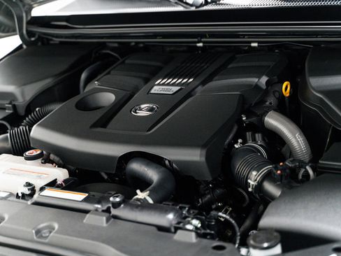 Used 2026 Lexus GX 550 w/ Accessory Package (2T) image 8