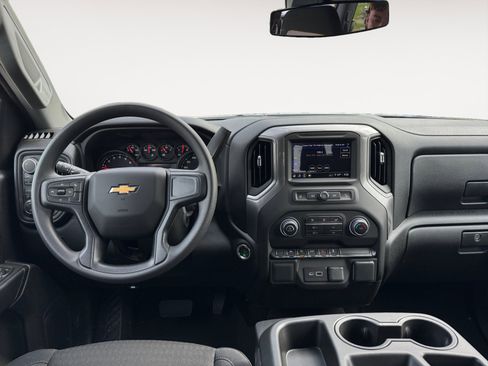 New 2025 Chevrolet Silverado 1500 Custom image 10