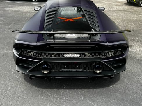 Used 2020 Lamborghini Huracan EVO RWD image 6