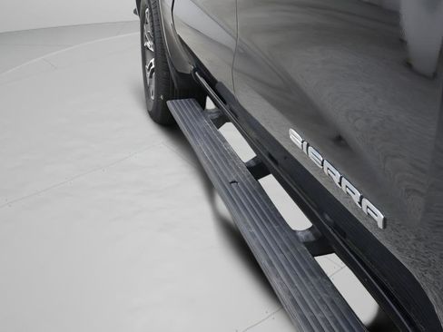 Used 2022 GMC Sierra 1500 SLT w/ SLT Convenience Package image 34