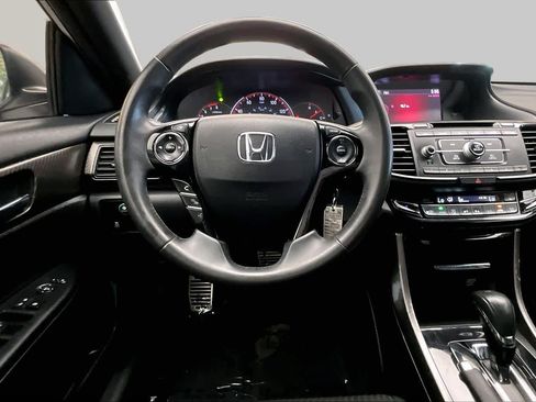 Used 2016 Honda Accord Sport image 5