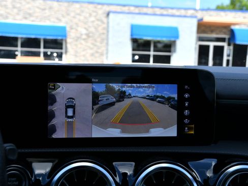 Used 2023 Mercedes-Benz CLA 250 image 17