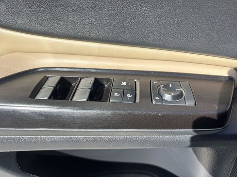 Used 2019 Lexus ES 350 Ultra Luxury image 12