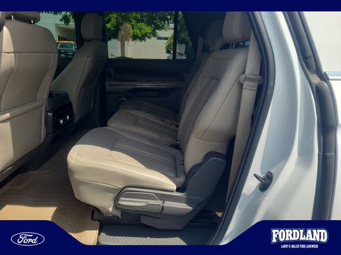 Used 2019 Ford Expedition Max Limited AWD/4WD image 17