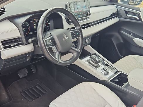 Used 2024 Mitsubishi Outlander SEL image 15