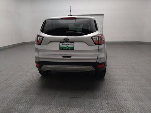 Used 2017 Ford Escape SE FWD image 7