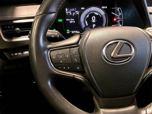 Used 2019 Lexus UX 250h image 23