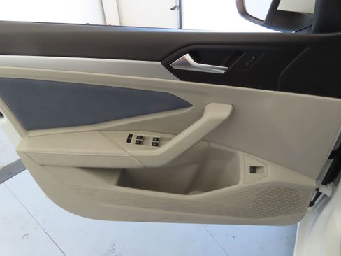 New 2025 Volkswagen Jetta SE image 11