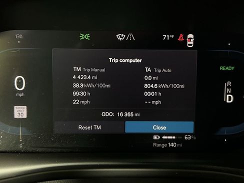 Certified 2023 Volvo XC40 Recharge Ultimate image 11