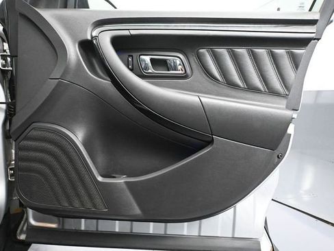 Used 2010 Ford Taurus Limited image 38