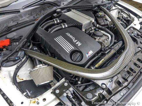 Used 2017 BMW M4 Coupe RWD image 28
