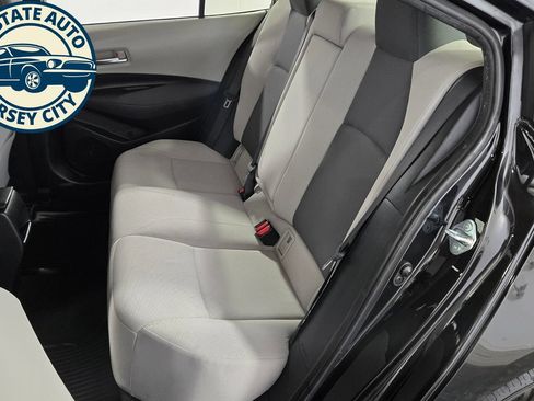 Used 2021 Toyota Corolla LE w/ LE Convenience Package FWD image 23