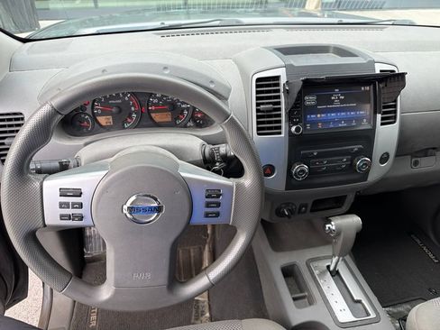 Used 2019 Nissan Frontier SV AWD/4WD image 10