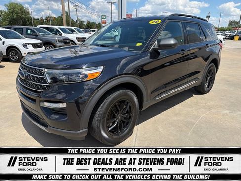 Used 2020 Ford Explorer XLT w/ Equipment Group 202A AWD/4WD image 9