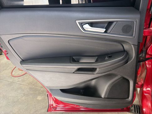 Used 2023 Ford Edge Titanium image 20