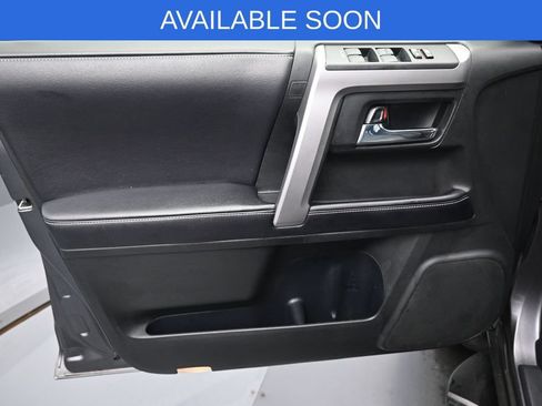 Used 2017 Toyota 4Runner SR5 Premium w/ Convenience Package AWD/4WD image 11