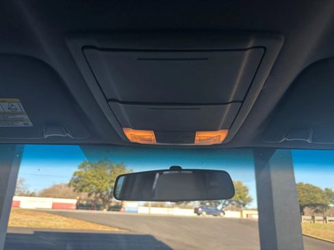 Used 2012 Ford F150 XLT image 16