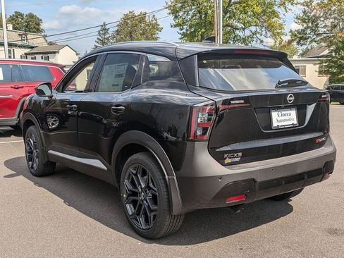 New 2025 Nissan Kicks SR w/ SR Premium Package AWD/4WD image 22