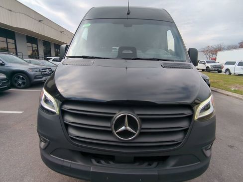 Used 2025 Mercedes-Benz Sprinter 2500 image 19