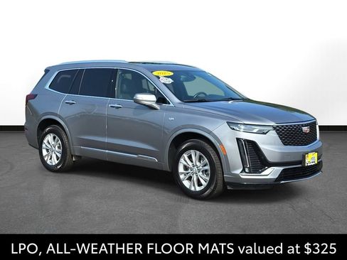 Used 2025 Cadillac XT6 Luxury AWD/4WD image 3