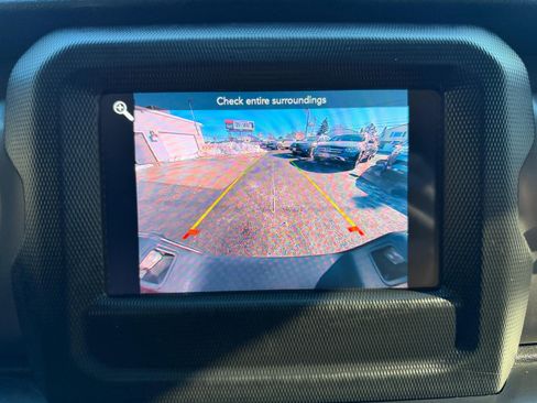 Used 2021 Jeep Gladiator Willys image 38