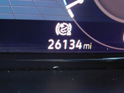 Used 2025 Volkswagen Atlas Cross Sport SE image 30