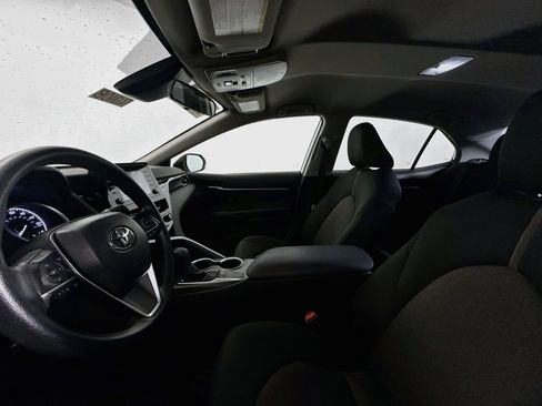 Used 2025 Toyota Camry SE FWD image 20