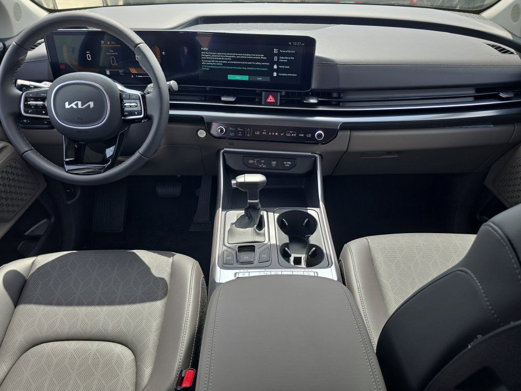 New 2026 Kia Carnival FWD image 12
