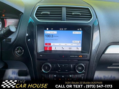 Used 2017 Ford Explorer XLT w/ Equipment Group 202A AWD/4WD image 26